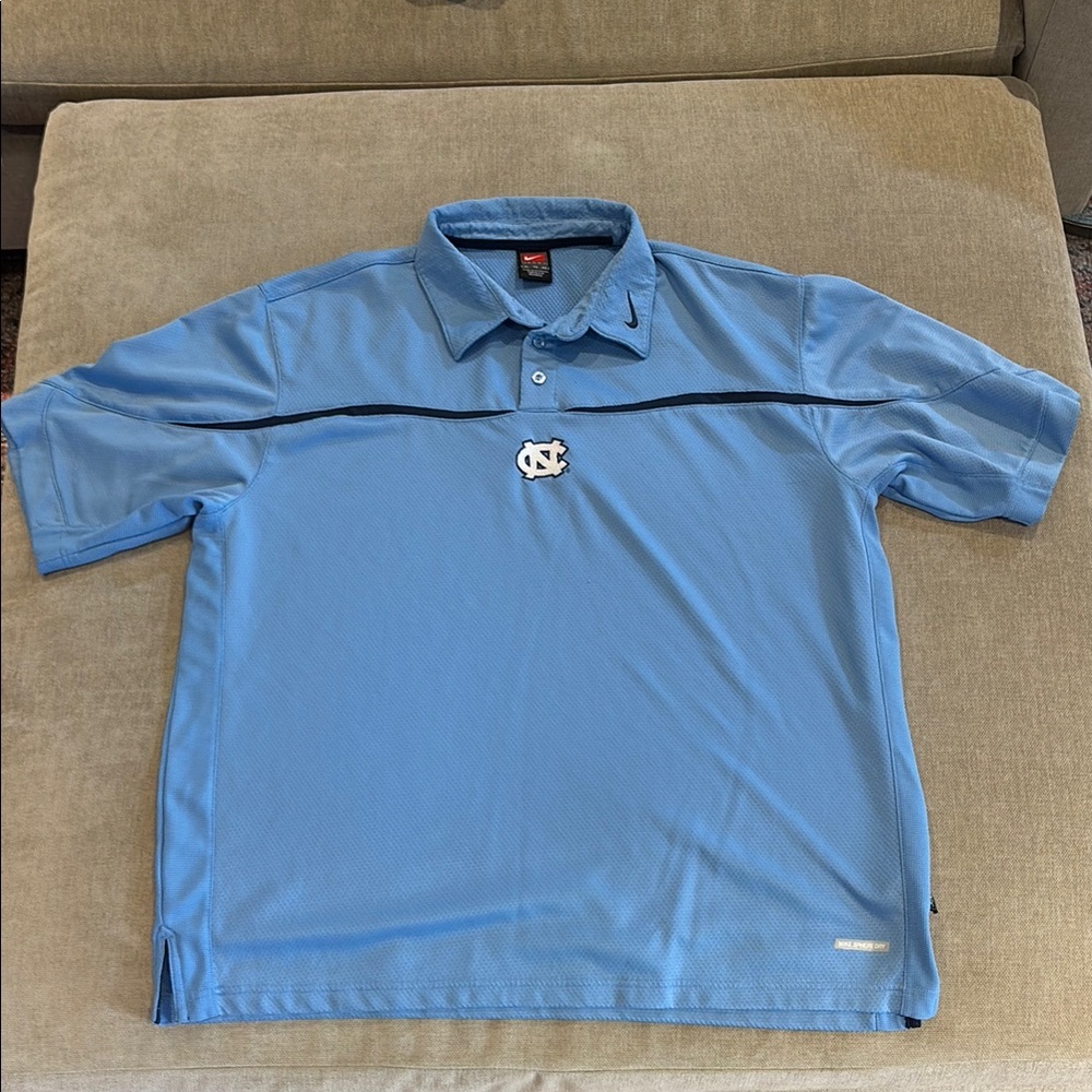 Nike UNC Men's Blue Polo Shirt - Picture 1 of 1